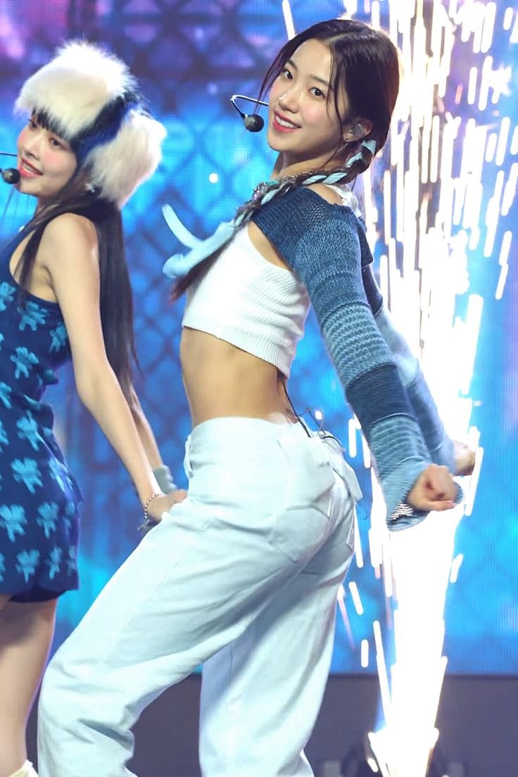 ICkjFqyb kpop gg ass 20.jpg